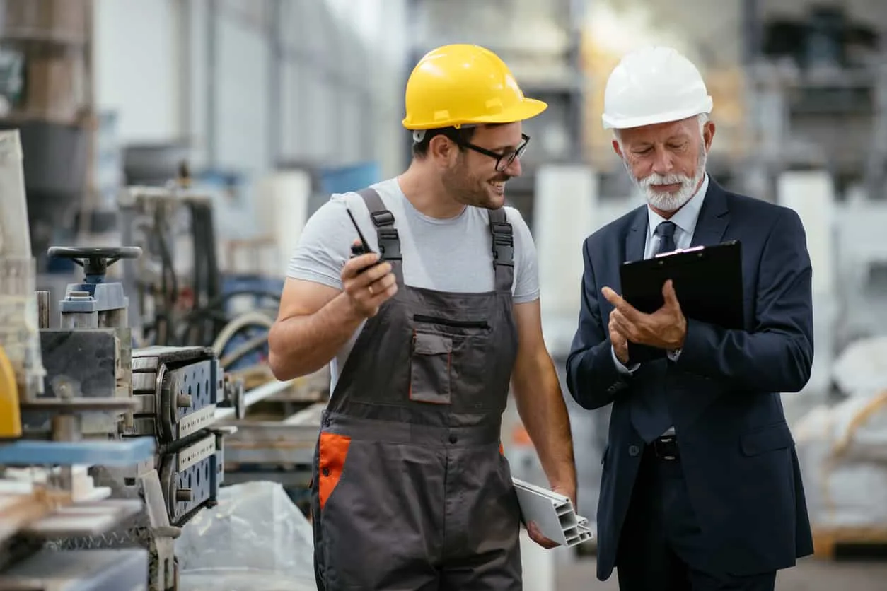 在cnc車床產線中，即時溝通與現場協調能大幅降低錯誤率與停機風險｜重研機械