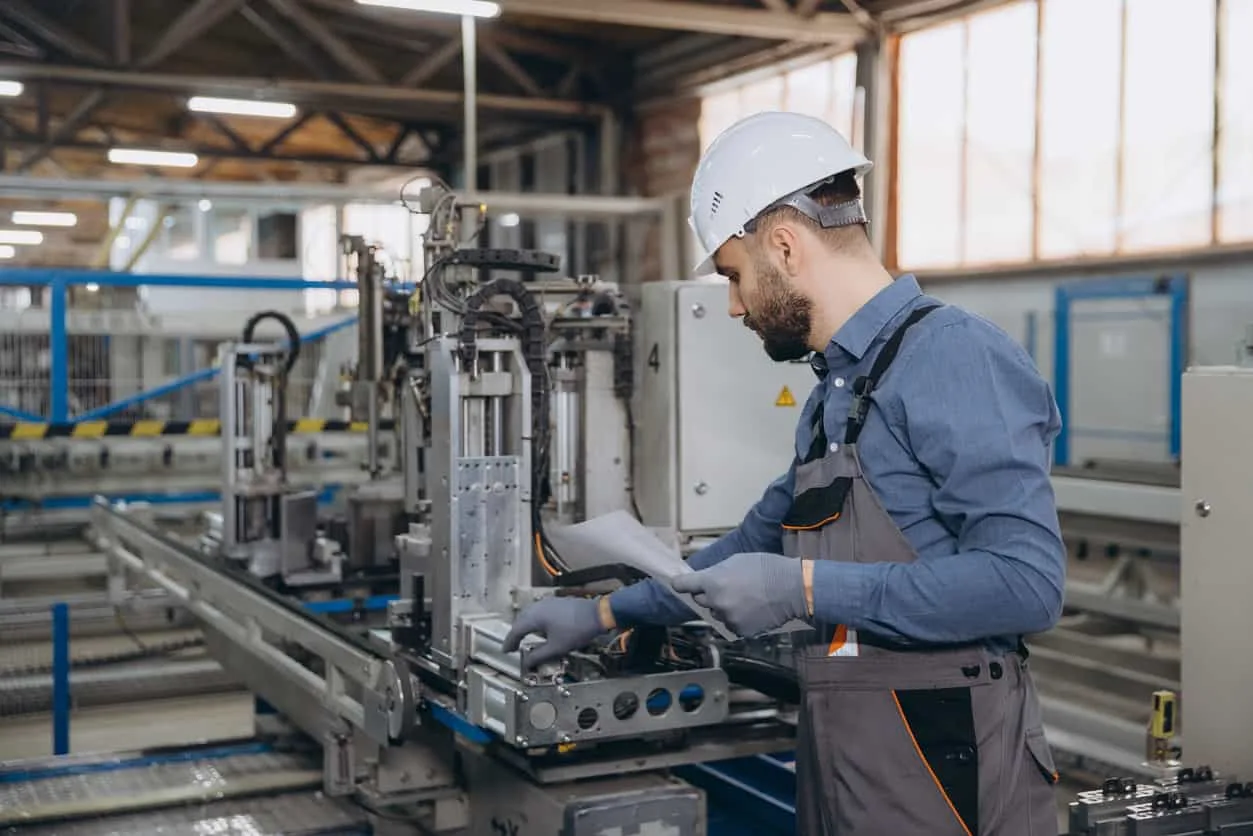 專業形象代表品質保證，cnc車床操作無畏挑戰｜重研機械
